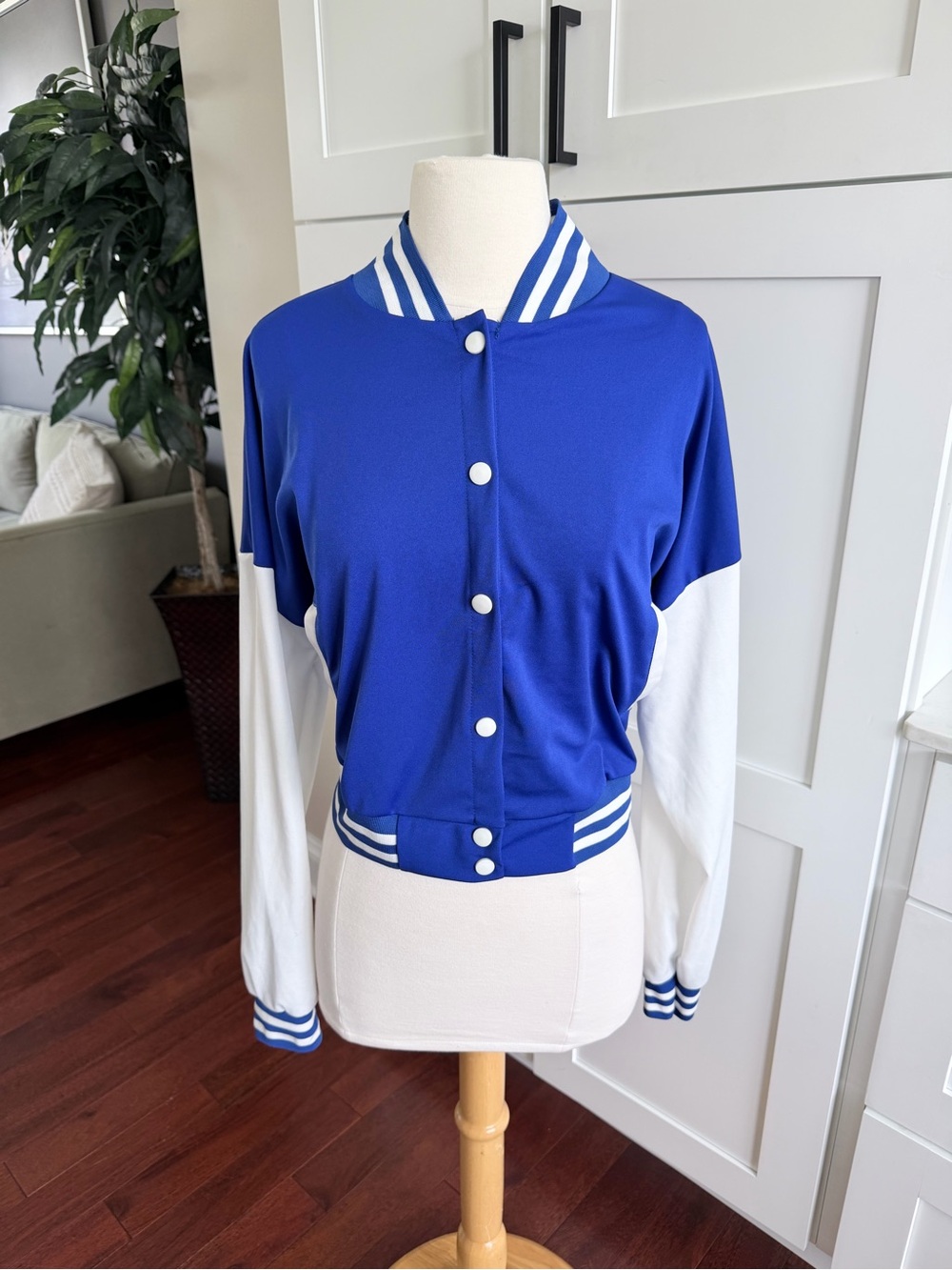 Classic Blue and White Women's Bomber Varsity Jacket Cropped XL Dodgers LA